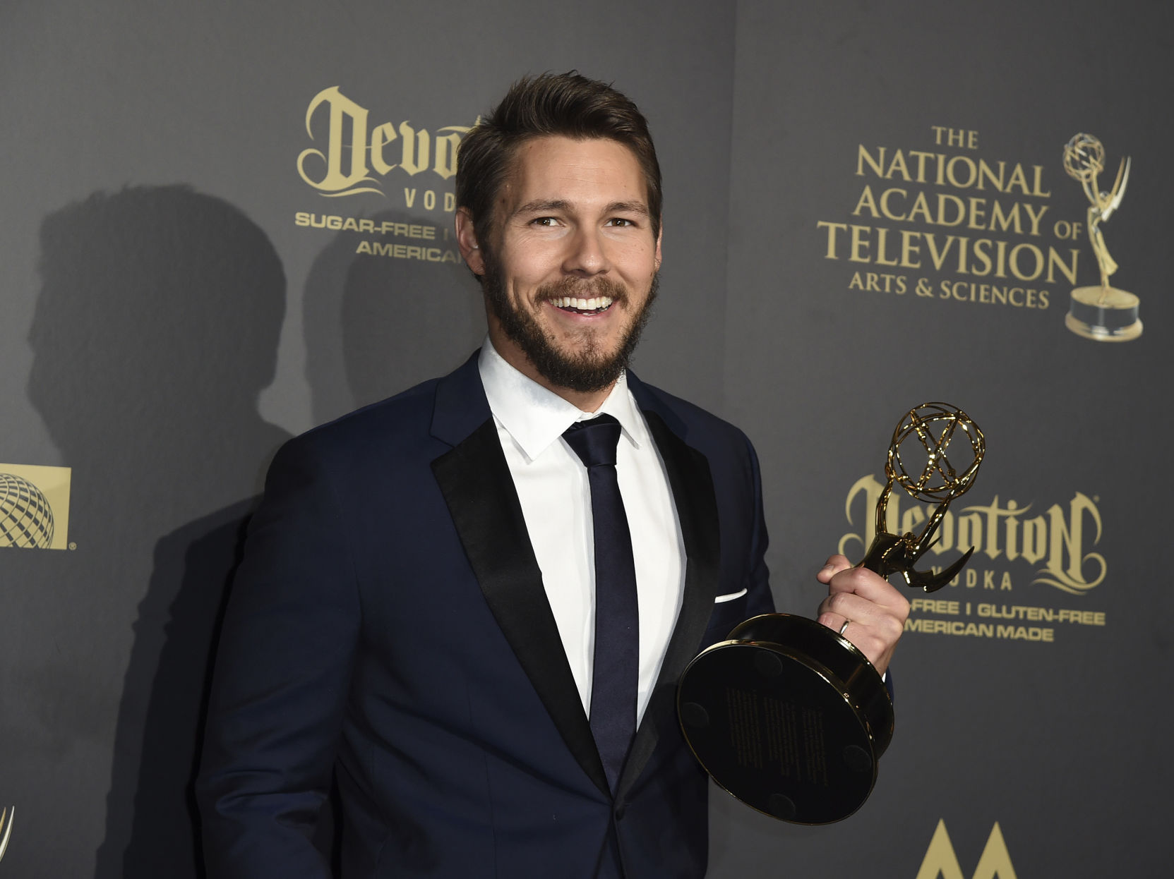 Scott Clifton